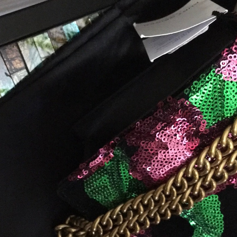 - Kurt Geiger London Kurt Geiger London
Shoreditch Floral Sequin Small Cro… - Picture 10 of 16